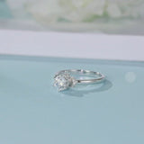 Vintage Round Cut 0.5 Carat Engagement Ring